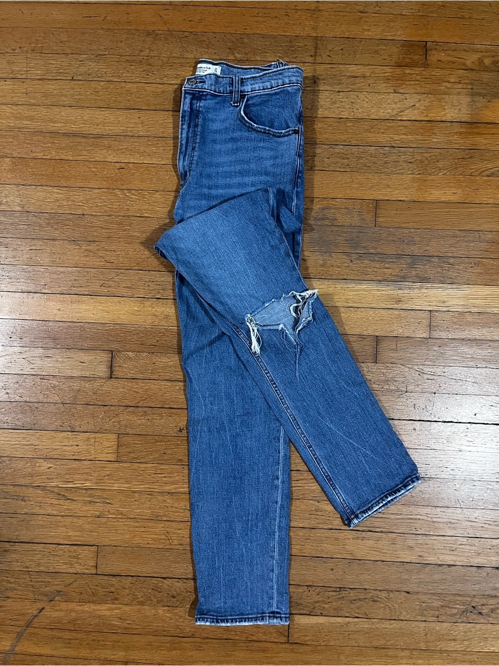 Abercrombie & Fitch Women's Blue Straight-Leg Distressed Jeans